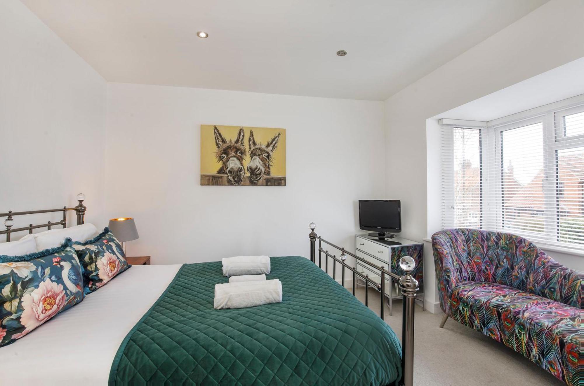 White House Apartments-Free Parking 1 Car Per Apartment Йорк Екстериор снимка