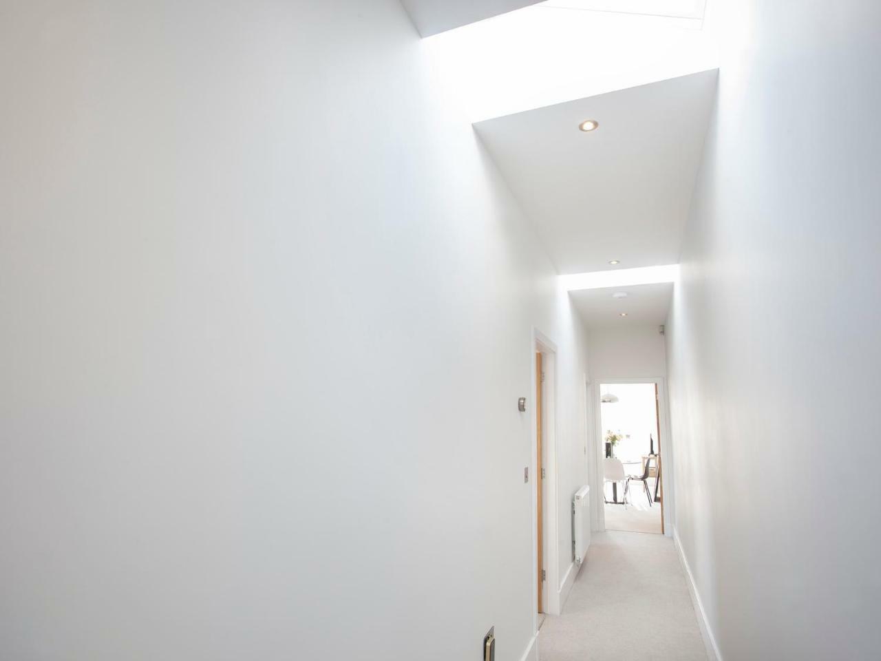White House Apartments-Free Parking 1 Car Per Apartment Йорк Екстериор снимка